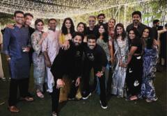 Ram Charan की Diwali Bash में पत्नी Sneha संग पहुंचे Allu Arjun, पार्टी में कुछ इस अंदाज में सुपरस्टार्स ने की फैमली के साथ मस्ती