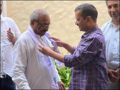 गोवा में खनन आंदोलन के नेता पुती गांवकर AAP में हुए शामिल, CM केजरीवाल की मौजूदगी में ली पार्टी की सदस्यता
