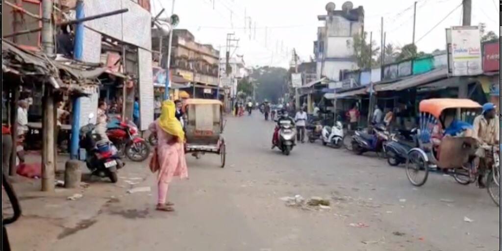 West Midnipur dog abused by firecrackers lost leg police arrested nine persons West Medinipur: কুকুরের পায়ে বেঁধে দেওয়া হল শব্দবাজি, বিস্ফোরণে অঙ্গহানি পোষ্যর