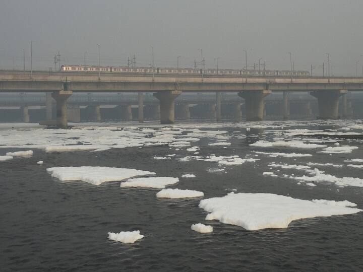 भारत मौसम विज्ञान विभाग ने कहा कि रविवार को दिल्ली का अधिकतम तापमान 25 डिग्री सेल्सियस दर्ज किया गया.
