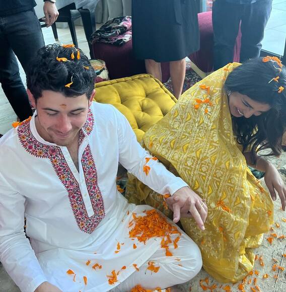 Nick Priyanka Gatbandhan: निक प्रियंका ने सेट किया नया ट्रेंड, शादी के गठबंधन को नए घर में हमेशा के लिए जड़वाया