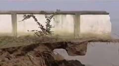 River Erosion: ফের ভাঙনের কবলে নতুন জালাদিপুর এলাকা, নদী গর্ভে তলিয়ে গেছে কৃষিজমি, আমবাগান | Bangla News