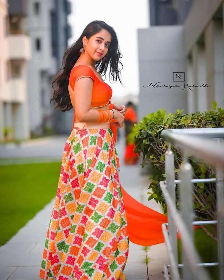 దీప్తి సునయన ఫోటోస్ (Image credit: Instagram)