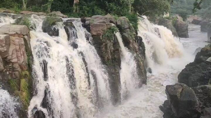 The volume of Cauvery water coming to Tamil Nadu has increased from 23,000 cubic feet to 28,000 cubic feet தமிழகம் வரும் காவிரி நீரின் அளவு  23,000 கன அடியிலிருந்து 28,000 கன அடியாக நீர்வரத்து அதிகரிப்பு