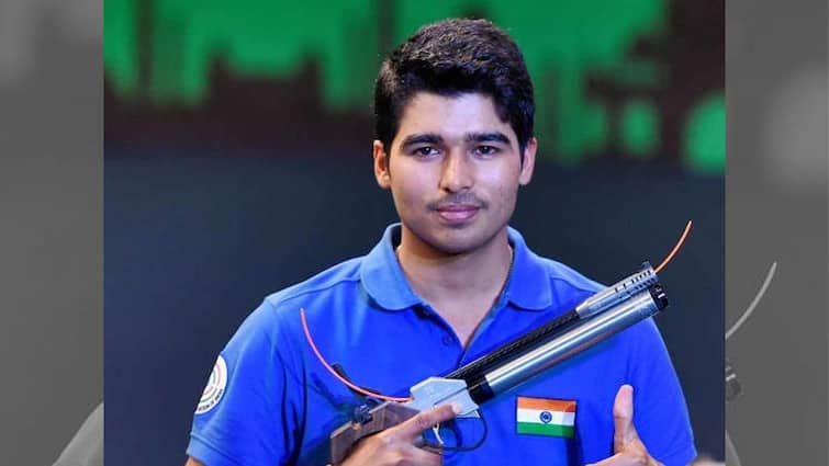 Issf shooting: Saurabh Chaudhary wins silver in President's Cup Saurabh win Silver: আইএসএসএফ প্রেসিডেন্টস কাপ শ্যুটিংয়ে রুপো জয় ভারতের সৌরভ চৌধুরীর