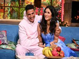 The Kapil Sharma Show: Akshay Kumar ने ऐसा क्या कहा कि Katrina Kaif दौड़कर छूने लगी पैर