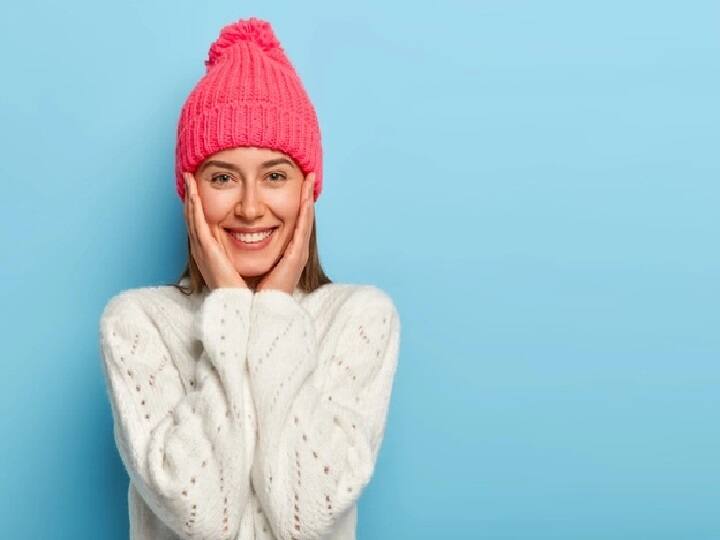 follow skin care tips during winter Skin Care Tips for Winter : हिवाळ्यात त्वचा होते कोरडी, अशी घ्या काळजी; फॉलो करा 'या' सोप्या टिप्स