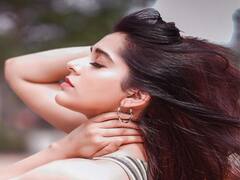 Rashmi Gautam pics: வரி...வரி...டிரஸ்ஸில் விதவிதமாய் போஸ்கள் கொடுத்த ராஷ்மி கவுதம்