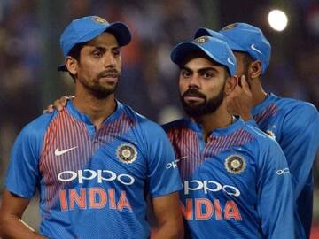 Ashish Nehra on T20 Captain: கோலிக்கு பின்பு டி20 கேப்டனாக இவர் தான் வரவேண்டும்- அதிரடியாக கூறிய நெஹ்ரா !