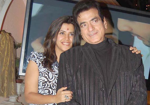 पापा Jeetendra के साथ काम करने वाली एक्ट्रेसेस पर आखिर Ekta Kapoor क्यों कर देती थीं हमला? प्रोड्यूसर ने किया खुलासा