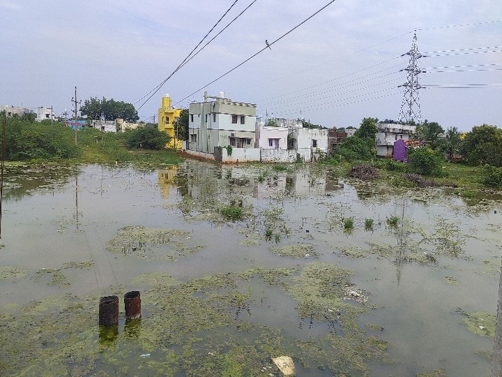 சிவகங்கையில் மிதக்கும் வீடுகள்: உதவ கோரிக்கை வைக்கும் பொதுமக்கள்! Flood in specific area of Sivagangai district சிவகங்கையில் மிதக்கும் வீடுகள்: உதவ கோரிக்கை வைக்கும் பொதுமக்கள்!