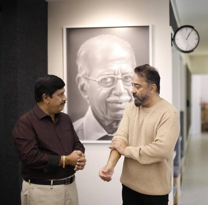 நண்பரும், பேராசிரியருமான ஞானசம்பந்தனுடன்