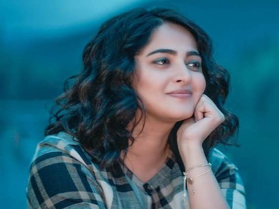 HBD Anushka Shetty: సూపర్తో మొదలై అందాల దేవసేనగా అలరించిన అనుష్క... హ్యాపీ బర్త్ డే స్వీటీ HBD Anushka Shetty: సూపర్తో మొదలై అందాల దేవసేనగా అలరించిన అనుష్క... హ్యాపీ బర్త్ డే స్వీటీ