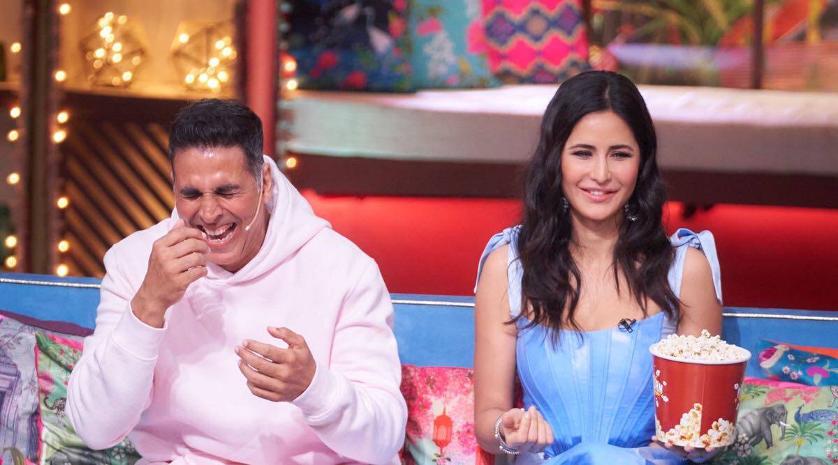 The Kapil Sharma Show: Akshay Kumar ने ऐसा क्या कहा कि Katrina Kaif दौड़कर छूने लगी पैर