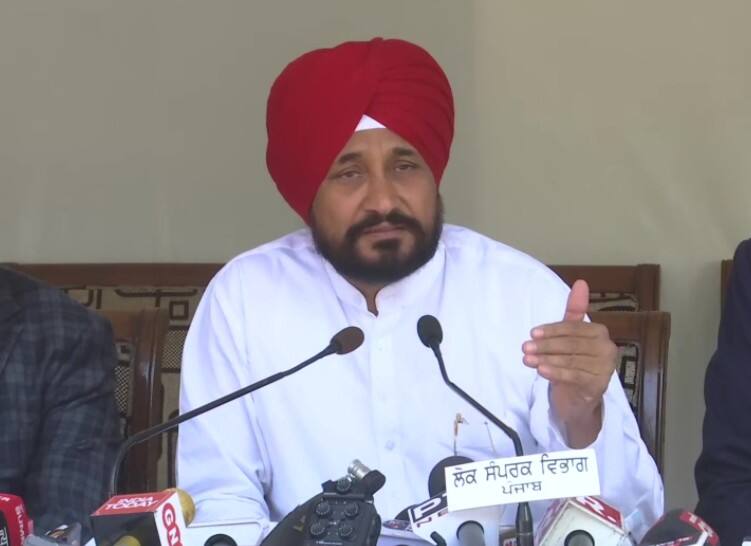 Petrol-Diesel Price: Punjab govt decided to decrease petrol and diesel prices by Rs 10 per litre and Rs 5 per litre Petrol-Diesel Price in Punjab: सीएम चन्नी का एलान- पंजाब में पेट्रोल 10 रुपए और डीज़ल 5 रुपए सस्ता