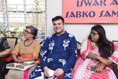 In Pics: মানবতার উদযাপন, রূপান্তরকামীদের মাঝে ভাইফোঁটায় সামিল সুজয়প্রসাদ - সুদীপা