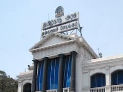 Chennai Rain Update: சென்னையில் அரசு அலுவலகங்களுக்கு நாளை விடுமுறை