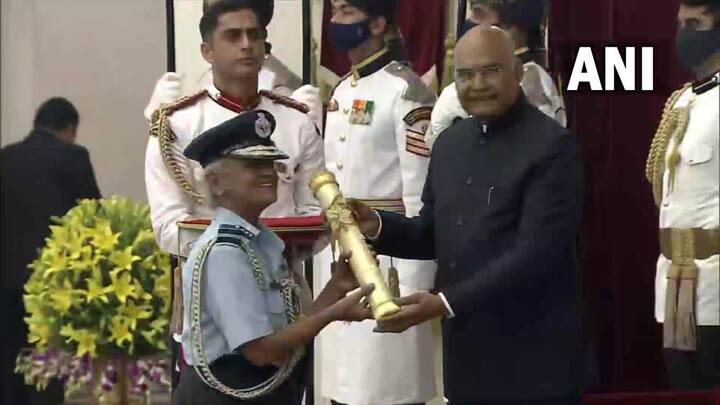 एअर मार्शल डॉ. पद्मा बंदोपाध्याय यांना वैद्यक क्षेत्रातील पद्मश्री पुरस्काराने सन्मानित केले गेले
