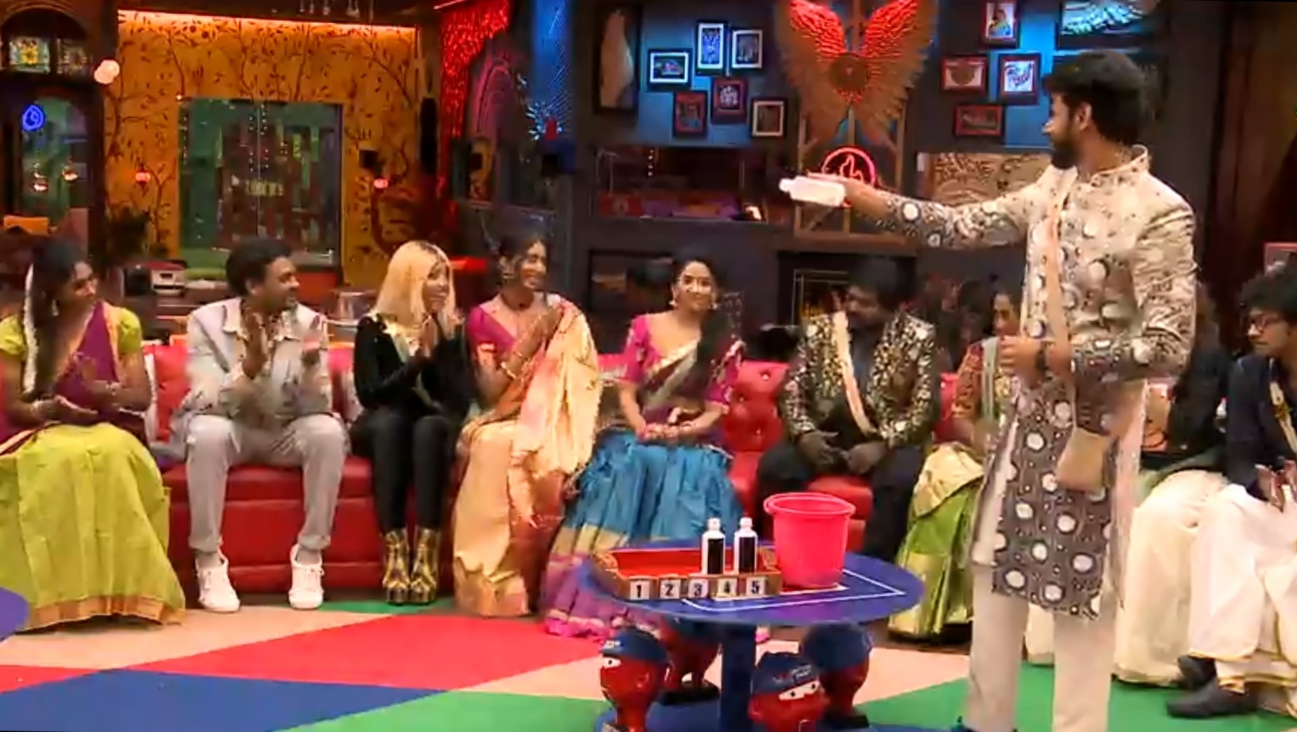 Bigg Boss 5Tamil: ‛எள்ளு வய பூக்கலையே... பிறந்த நாளுன்னு பாக்கலையே...’ சுருதி இறுதியாய் விடைபெற்றார்!