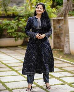 Actress shivada nair | கரட்டு காட்டுக்குள்ள மொளச்ச நெல்ல போல.. நடிகை ஷிவதா நாயரின் போட்டோஸ்!