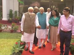 LK Advani Birthday: लालकृष्णा आडवाणी को जन्मदिन की बधाई देने उनके घर पहुंचे पीएम मोदी समेत ये नेता, देखें Photos