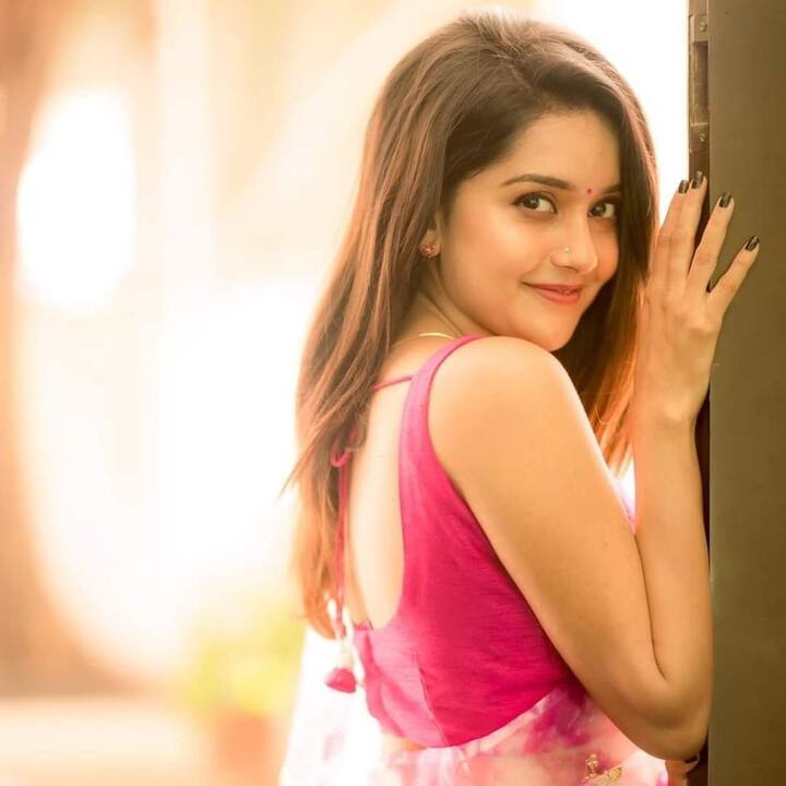 என் காதல் சொல்ல ஒரு வாா்த்தை இல்லை