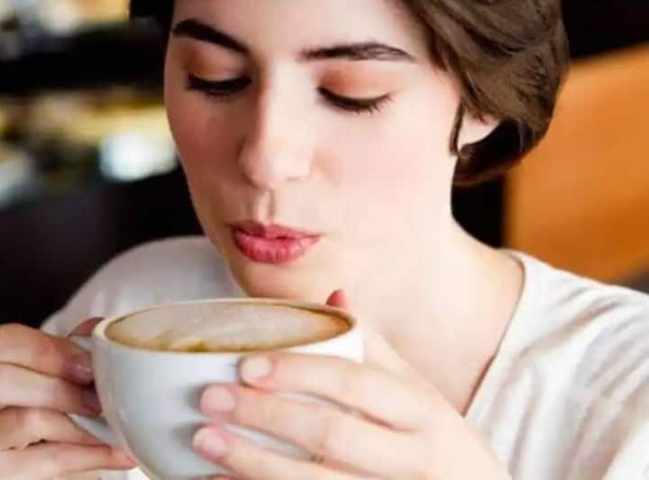 Health Benefits Of Coffee Good For Heart Diabetes Weight Loss And Reduce Stress Coffee Benefits: रोजाना कितनी कॉफी पीनी चाहिए? जानिए रोज कॉफी पीने के फायदे