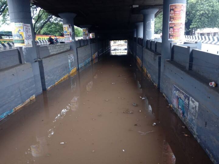 Intensification of flood water removal works in Coimbatore due to heavy rains கோவையில் கொட்டித் தீர்த்த கனமழை – சாலைகளில் தேங்கிய வெள்ள நீரை அகற்றும் பணிகள் தீவிரம்..!