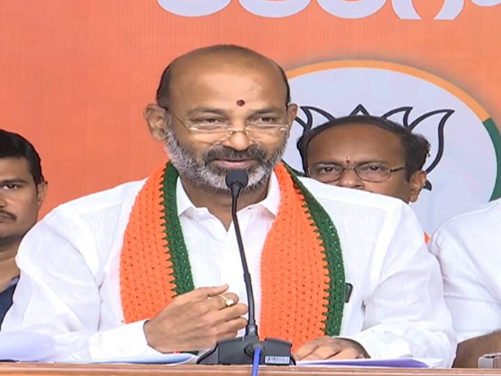 Bandi Sanjay : తెగువతో పని చేస్తే తెలంగాణలో మనదే అధికారం.. పార్టీ శ్రేణులకు బండి సంజయ్ సందేశం ! Bandi Sanjay's message to the party Workers will come to power if they work hard Bandi Sanjay : తెగువతో పని చేస్తే తెలంగాణలో మనదే అధికారం.. పార్టీ శ్రేణులకు బండి సంజయ్ సందేశం !