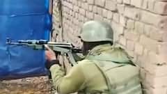 Srinagar: पुलिसवाले की घर के बाहर हत्या, घात लगाकर आतंकयों ने किया हमला