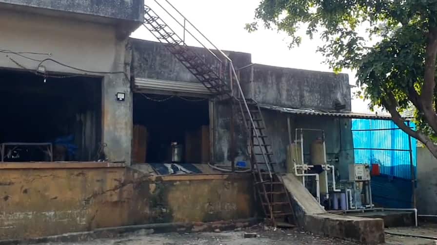 वसईत पाच कोटीची वीज चोरी उघड, पाच जणांविरोधात गुन्हा Five crore power theft exposed in Vasai crime against five persons वसईत पाच कोटीची वीज चोरी उघड, पाच जणांविरोधात गुन्हा