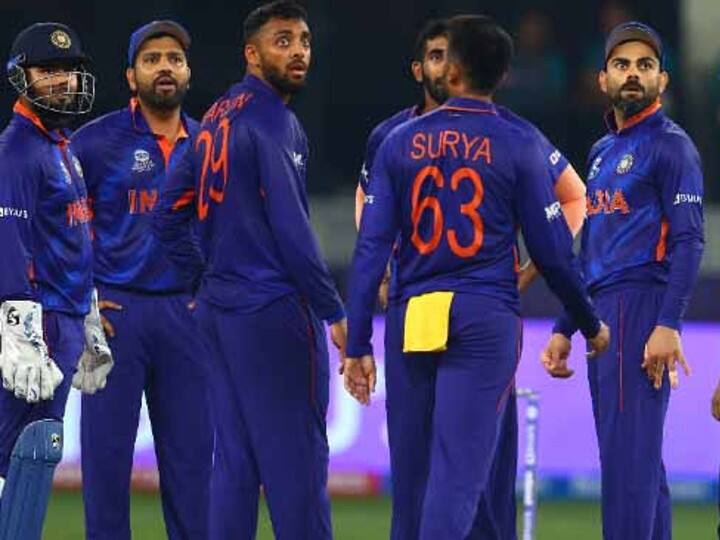 T20 World Cup Cricket Fans Trolling Team India Virender Sehwag share meme over early exit T20 World Cup: वर्ल्ड कप से बाहर हुई टीम इंडिया पर मीम्स की बरसात, सहवाग ने भी किया ट्रोल
