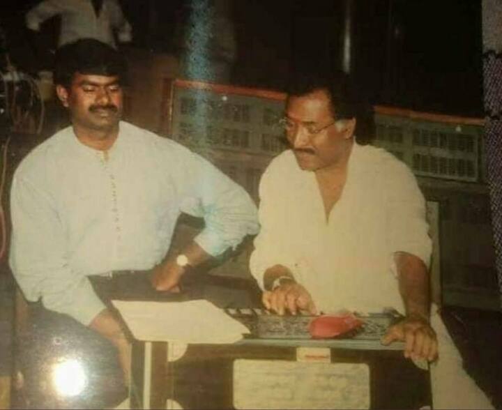 பாஞ்சாலங்குறிச்சி படம் மூலமாக 1996ம் ஆண்டு இயக்குனராக சீமான் திரையுலகில் தனது பயணத்தை தொடங்கினார்.