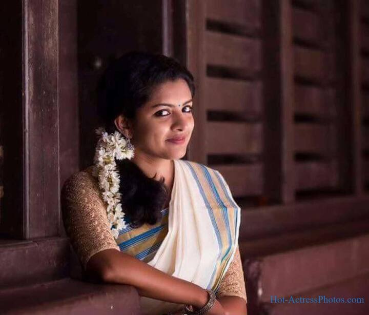 மலையாளத்தில் ஸ்ட்ரீட் லைட்ஸ் எனும் படம் மூலமாக மம்முட்டியுடன் இணைந்து நடித்துள்ளார்.