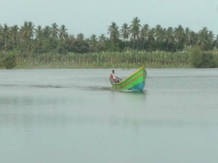 Launch of free boat service to villages cut off by bridge submergence in coimbatore கோவை அருகே நீரில் மூழ்கிய பாலம் - துண்டிக்கப்பட்ட கிராமங்களுக்கு இலவச படகு போக்குவரத்து துவக்கம்