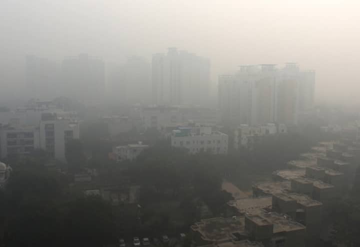 No relief from pollution in Delhi Air Quality to remain poor till 11 November Delhi Air Quality: दिल्ली की एयर क्वालिटी में अभी सुधार के आसार नहीं, जानें कब तक रहेगी ऐसी स्थिति