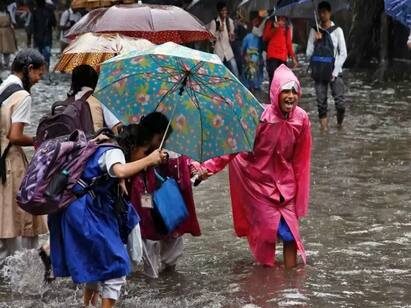 Tamil Nadu rains: Holiday declared for schools in 10 districts Tamil Nadu rains: : கனமழையால் சில மாவட்டங்களில் ஸ்கூல், காலேஜ் லீவ்..! எந்தெந்த மாவட்டங்கள்.?