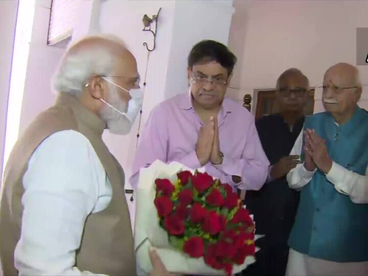 BJP Veteran leader Lal Krishna Advani Birthday PM Modi and several Union leaders good wishes Lal Krishna Advani Birthday: लालकृष्ण आडवाणी को जन्मदिन की बधाई देने उनके घर पहुंचे पीएम मोदी और गृह मंत्री अमित शाह