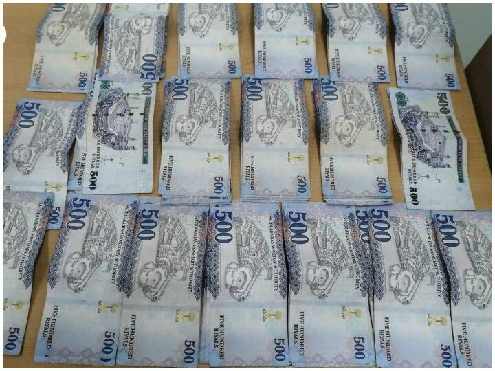 Foreign Exchange Smuggling Case: हैदराबाद एयरपोर्ट पर 65,000 सऊदी रियाल के साथ एक यात्री गिरफ्तार One passenger arrested at Rajiv Gandhi International Airport in Foreign Exchange Smuggling Case Foreign Exchange Smuggling Case: हैदराबाद एयरपोर्ट पर 65,000 सऊदी रियाल के साथ एक यात्री गिरफ्तार