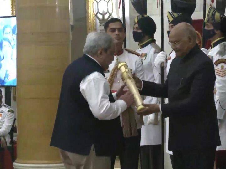 Padma Awards 2021: राष्ट्रपति भवन में 119 हस्तियां पद्म अवॉर्ड से सम्मानित, देखें Photos