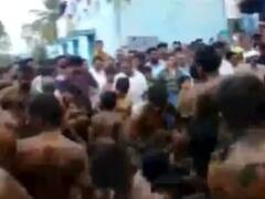 Cow Dung Festival: तमिलनाडु के ग्रामीणों का दीपावली समापन उत्सव,  एक-दूसरे पर गोबर फेंककर मनाते हैं त्योहार