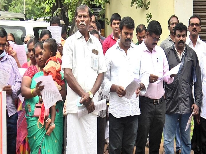 ஸ்மார்ட் சிட்டி திட்டத்தில் கட்டப்பட்ட கடைகள் - வாடகை அதிகம் கேட்பதாக கூறி நெல்லை வியாபாரிகள் போராட்டம்