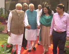 IN PICS | LK Advani Turns 94, PM Modi & Other BJP Leaders Visit To Celebrate His Birthday