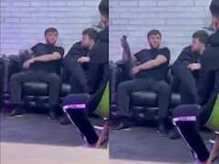 Viral Video: दोस्त को सोफे पर बैठाकर किया कुछ ऐसा कि हंसी नहीं रोक पाएंगे आप! देखें मजेदार वायरल वीडियो