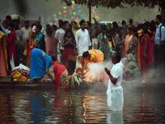 Chhath Puja: छठ पूजा को लेकर दिल्ली में सियासत जारी, बीजेपी और आम आदमी पार्टी का यमुना घाटों को लेकर आरोप प्रत्यारोप