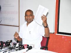 Liquor Shops: కొత్త మద్యం దుకాణాల షెడ్యూల్ విడుదల... స్థానికులకే లిక్కర్ షాపులు... మంత్రి శ్రీనివాస్ గౌడ్ వెల్లడి