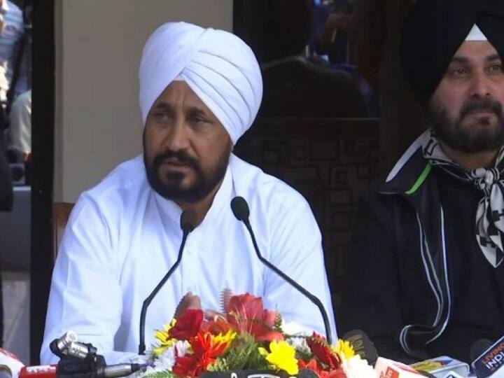 Punjab CM Charanjit Singh Channi Navjot Sidhu Joint PC after Cabinet Meeting Government Gets 36 Thousand Employee On Roll Punjab Cabinet Meeting: चरणजीत चन्नी सरकार का बड़ा फैसला, 36 हजार कच्चे कर्मचारी पक्के किए जाएंगे