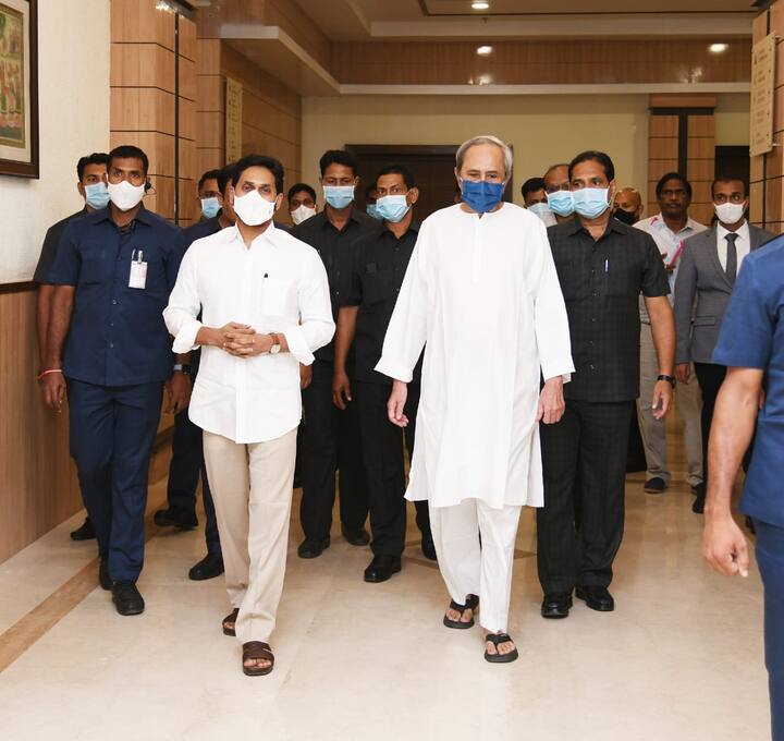 దశాబ్దాలుగా కొనసాగుతున్న జలవివాదం పరిష్కారమయ్యేలే సమావేశంలో చర్చించినట్టు తెలుస్తోంది.