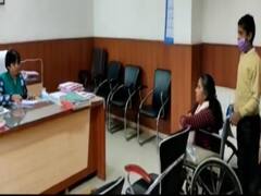 Madhya Pradesh: सीहोर में अफसरशाही और विधायक के चक्कर में फंसी दिव्यांग महिला, अधिकारी ने मांगा सांसद का लेटर