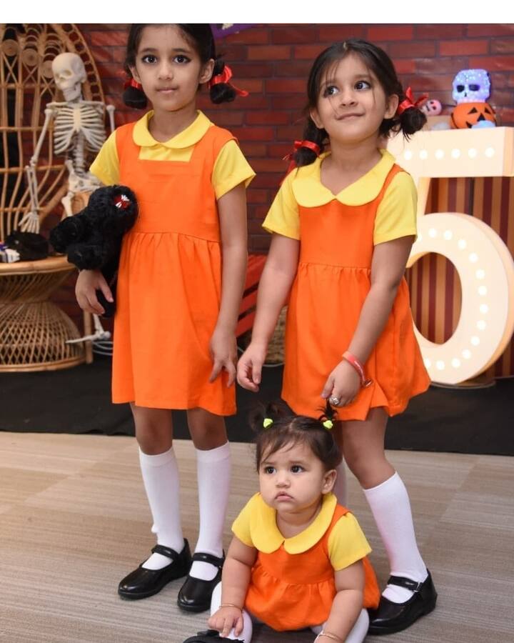 करणवीर बोहरा और तीजे सिंधू तीन बेटियों के माता-पिता हैं, उनकी दो बेटियां बेला और विएना जुड़वा हैं. जिनका शानदार बर्थडे सेलिब्रेशन किया गया. इस पार्टी की थीम मशहूर वेब सीरीज स्क्विड गेम की थीम पर आधारित थी.